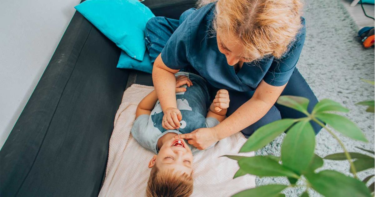 Erste Hilfe für Eltern - Was tun bei Unfällen und typischen Kinderkrankheiten?